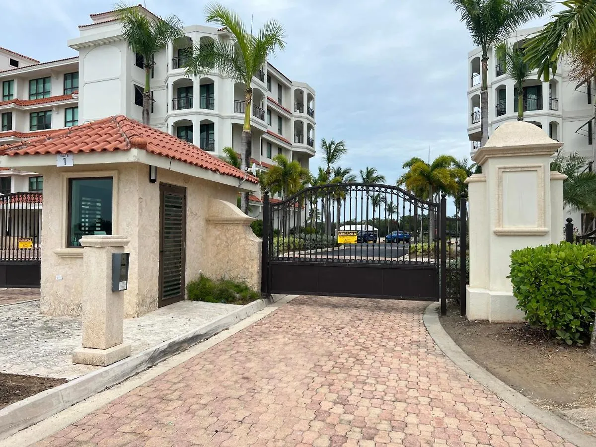 The Country Club Residences At Grand Reserve Rio Grande 0*,