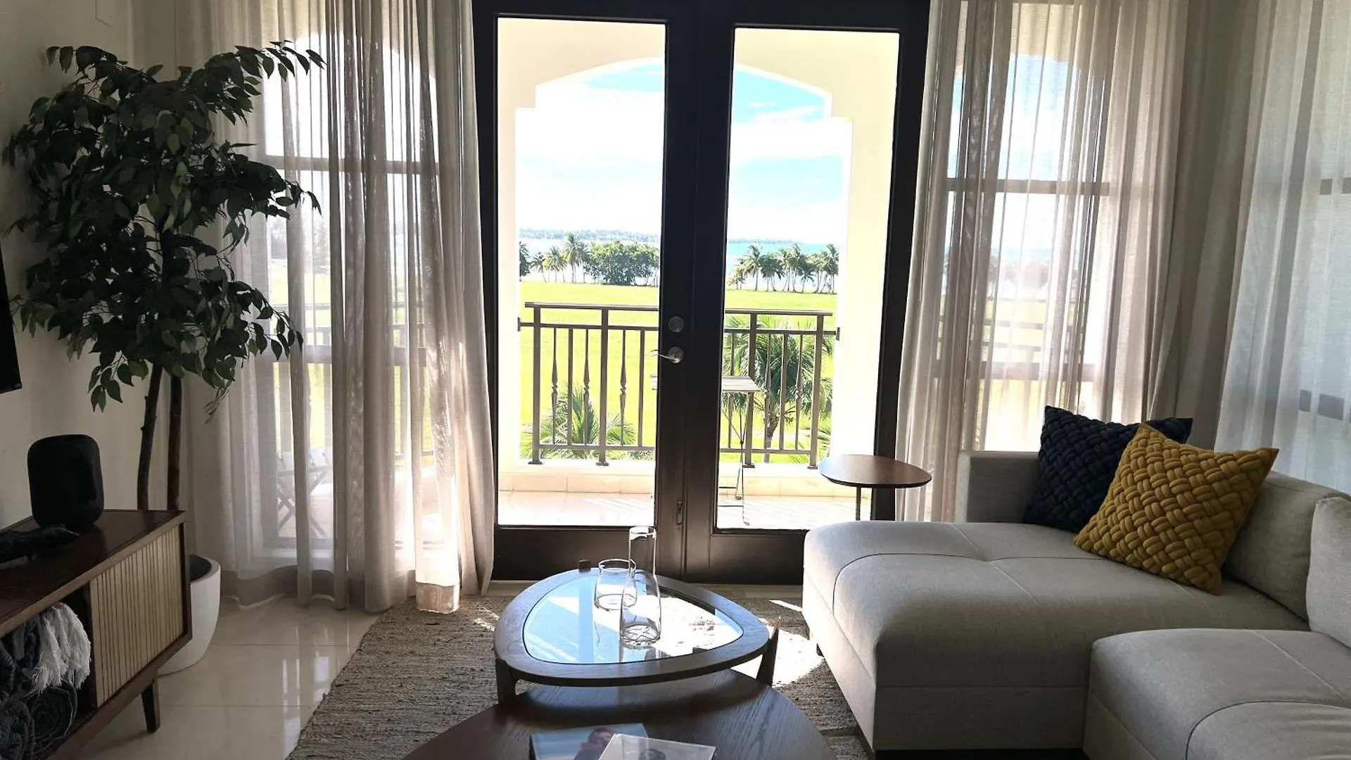 The Country Club Residences At Grand Reserve Rio Grande Apartment